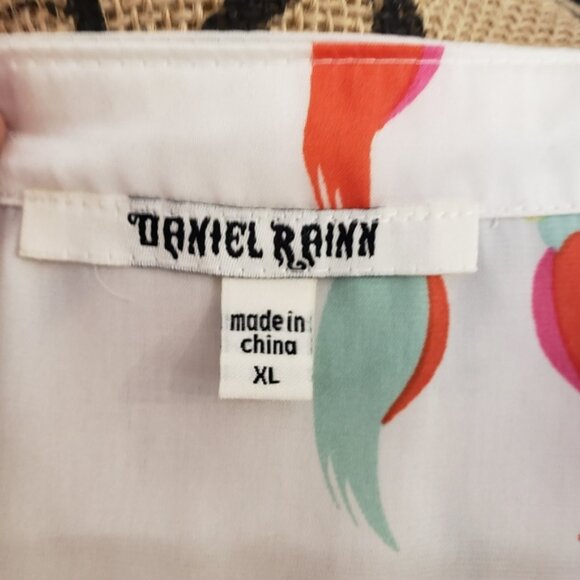 Beautiful, Fun Daniel Rainn Bird Shirt - Picture 3 of 9
